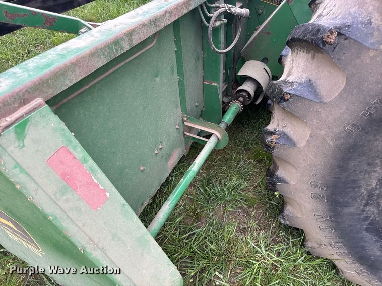 image for item DV4004 1981 John Deere 6620 Turbo combine