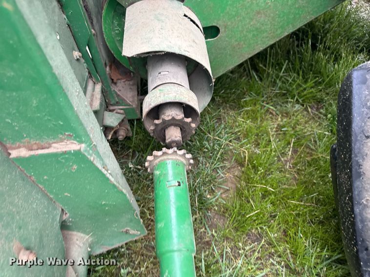 image for item DV4004 1981 John Deere 6620 Turbo combine
