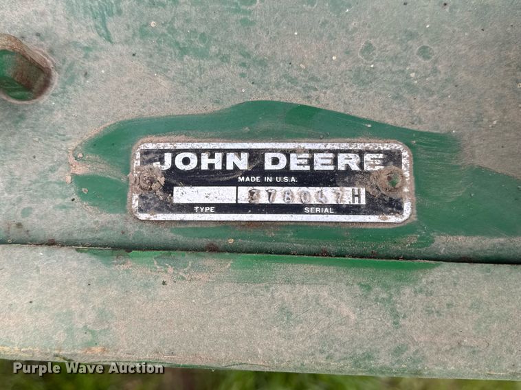 image for item DV4004 1981 John Deere 6620 Turbo combine