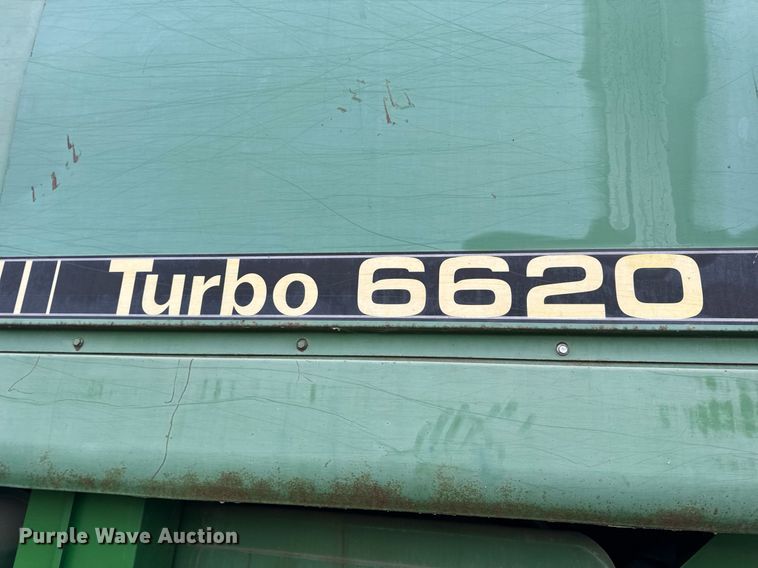image for item DV4004 1981 John Deere 6620 Turbo combine