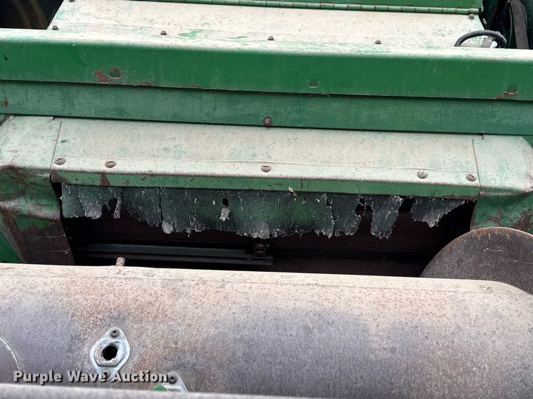 image for item DV4004 1981 John Deere 6620 Turbo combine