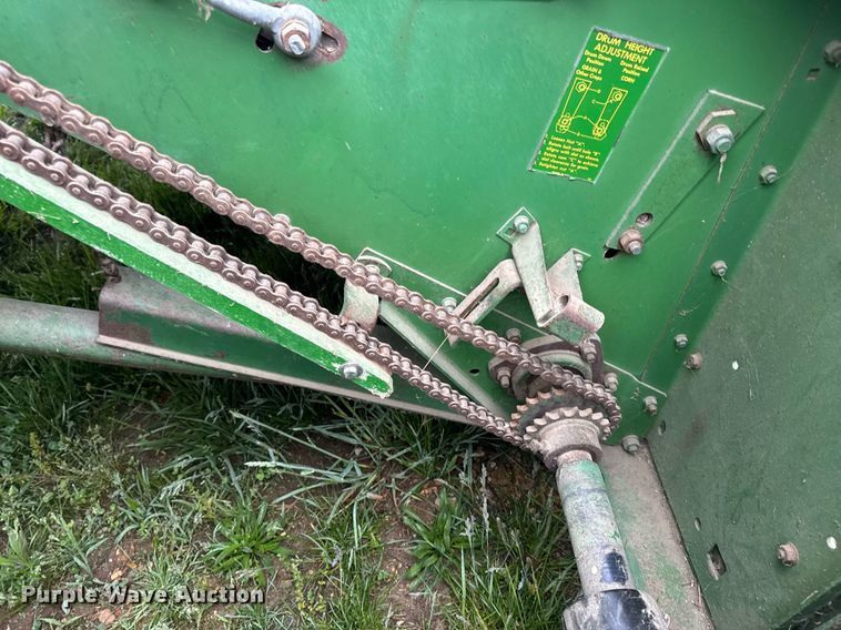 image for item DV4004 1981 John Deere 6620 Turbo combine