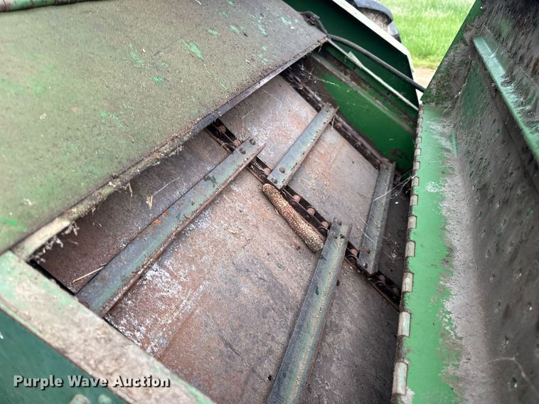 image for item DV4004 1981 John Deere 6620 Turbo combine