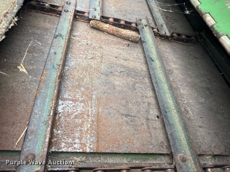 image for item DV4004 1981 John Deere 6620 Turbo combine