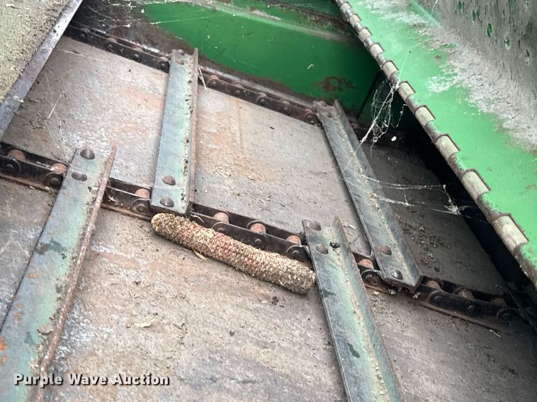 image for item DV4004 1981 John Deere 6620 Turbo combine