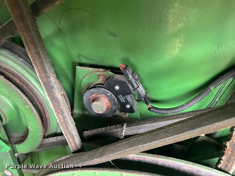image for item DV4004 1981 John Deere 6620 Turbo combine