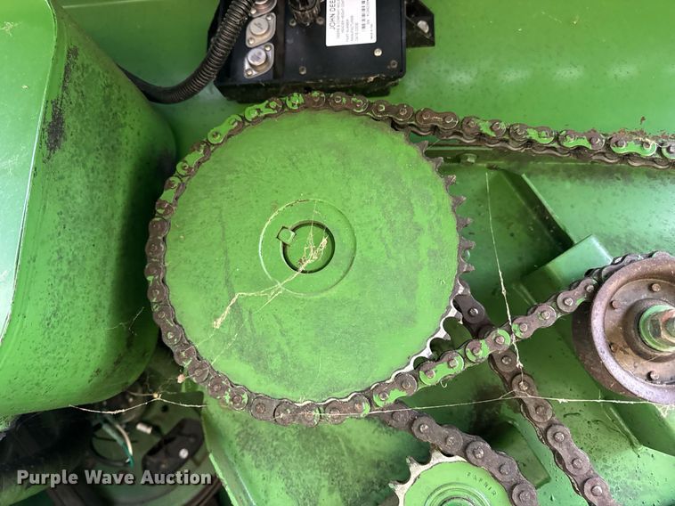 image for item DV4004 1981 John Deere 6620 Turbo combine