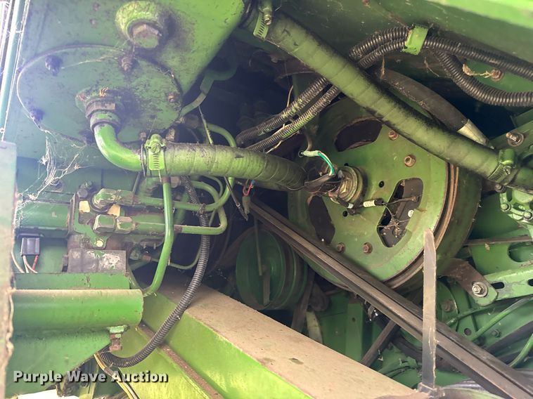 image for item DV4004 1981 John Deere 6620 Turbo combine