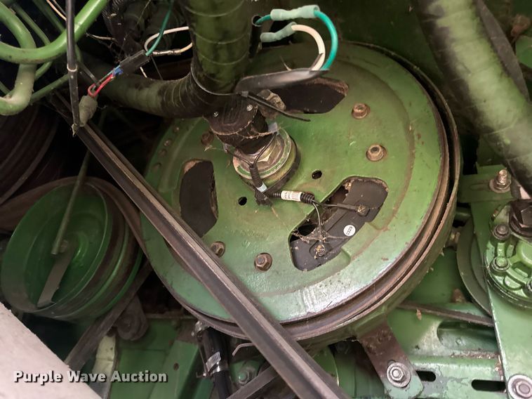 image for item DV4004 1981 John Deere 6620 Turbo combine