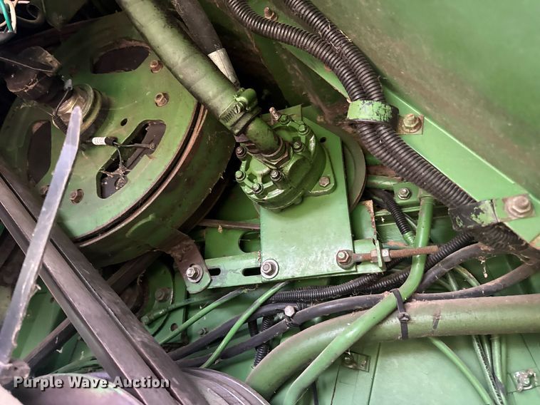 image for item DV4004 1981 John Deere 6620 Turbo combine