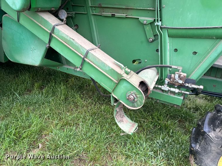 image for item DV4004 1981 John Deere 6620 Turbo combine