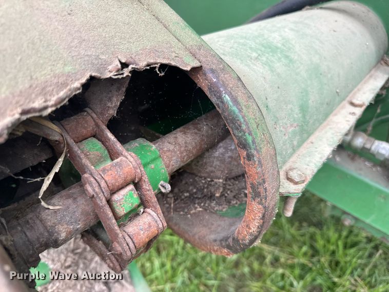 image for item DV4004 1981 John Deere 6620 Turbo combine