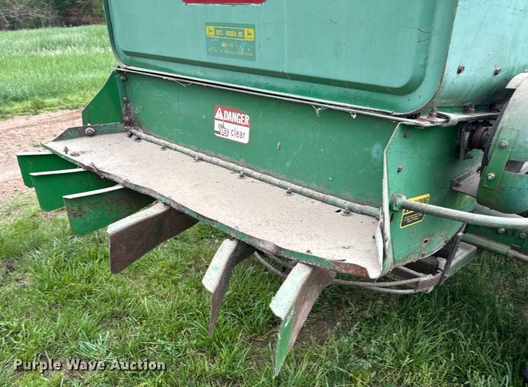 image for item DV4004 1981 John Deere 6620 Turbo combine