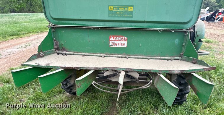 image for item DV4004 1981 John Deere 6620 Turbo combine