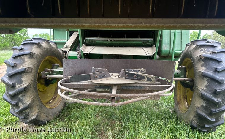 image for item DV4004 1981 John Deere 6620 Turbo combine