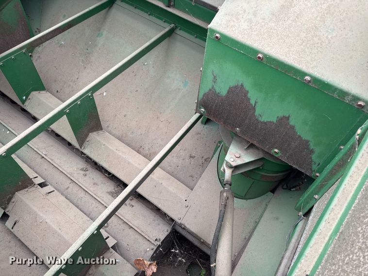 image for item DV4004 1981 John Deere 6620 Turbo combine