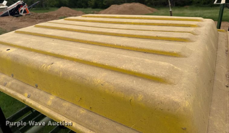 image for item DV4004 1981 John Deere 6620 Turbo combine