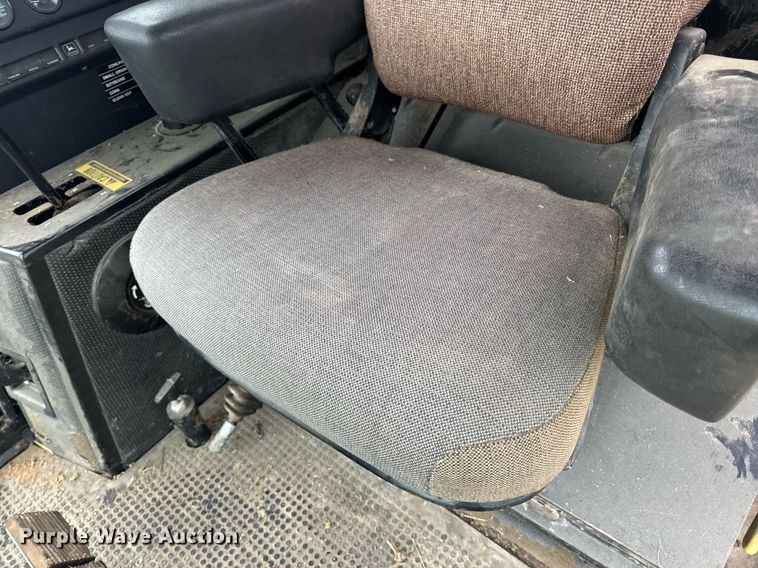 image for item DV4004 1981 John Deere 6620 Turbo combine