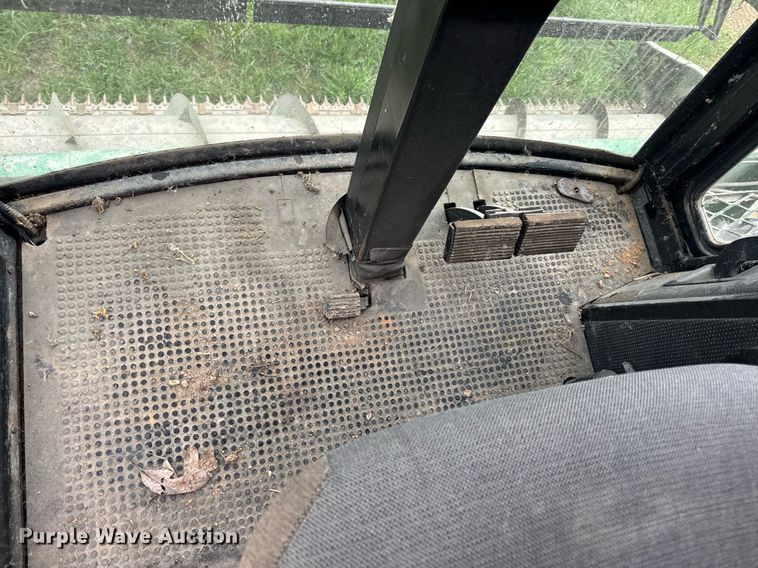 image for item DV4004 1981 John Deere 6620 Turbo combine