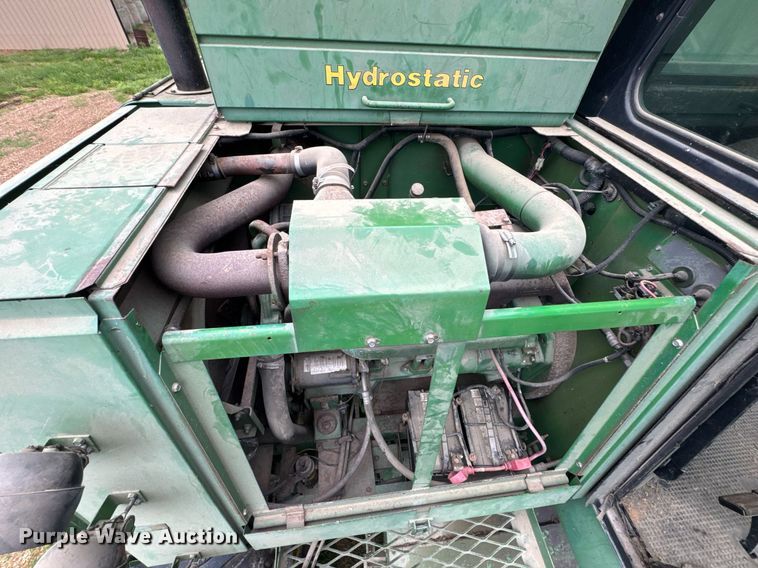 image for item DV4004 1981 John Deere 6620 Turbo combine