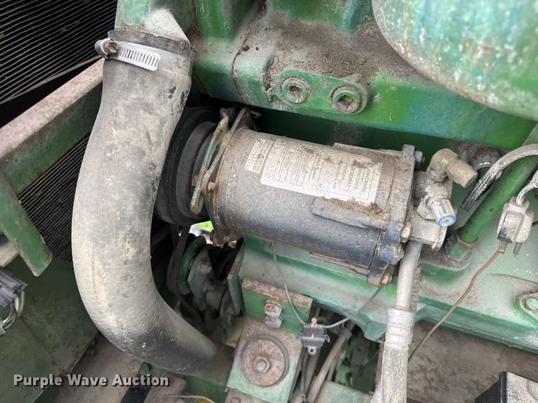 image for item DV4004 1981 John Deere 6620 Turbo combine