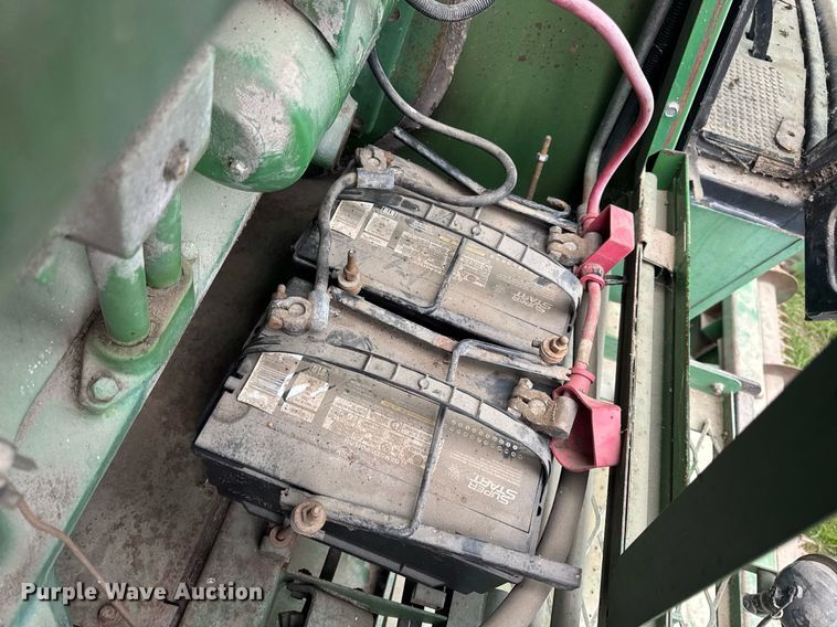 image for item DV4004 1981 John Deere 6620 Turbo combine