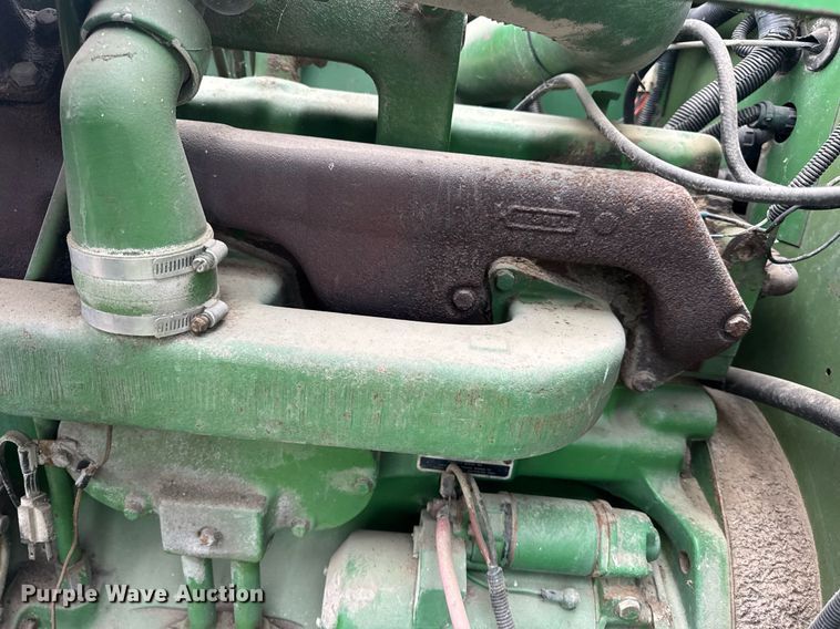 image for item DV4004 1981 John Deere 6620 Turbo combine