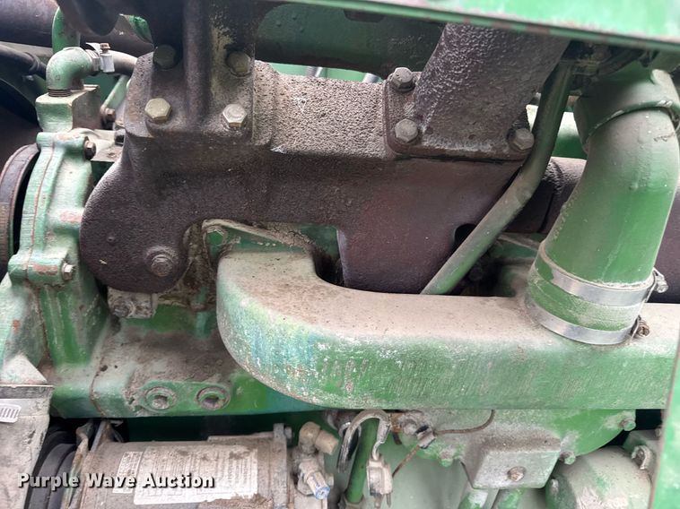 image for item DV4004 1981 John Deere 6620 Turbo combine