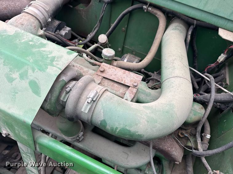 image for item DV4004 1981 John Deere 6620 Turbo combine