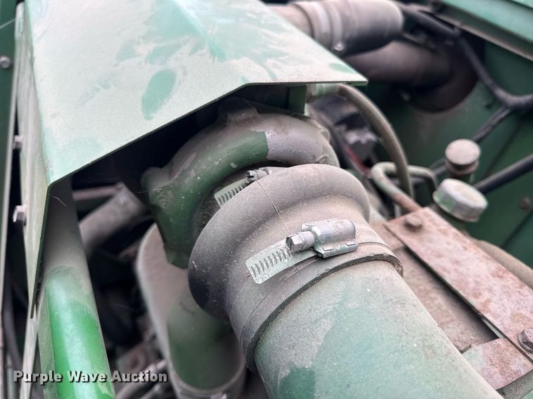 image for item DV4004 1981 John Deere 6620 Turbo combine