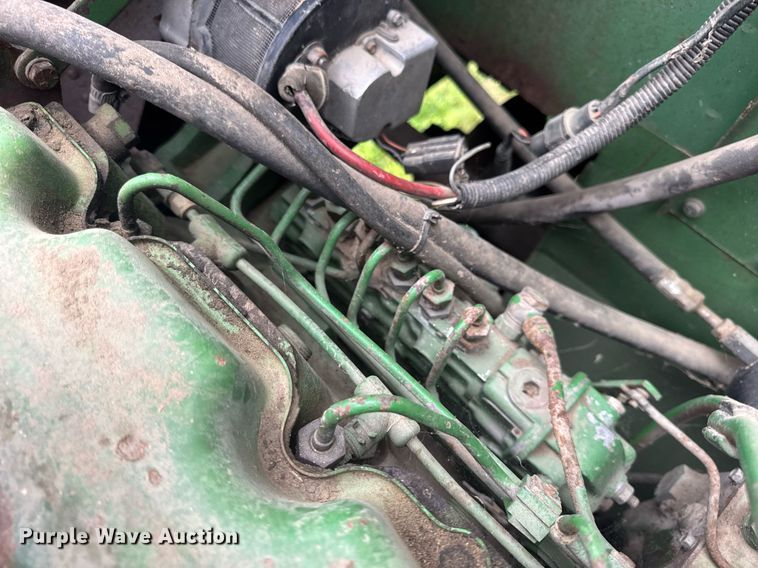 image for item DV4004 1981 John Deere 6620 Turbo combine