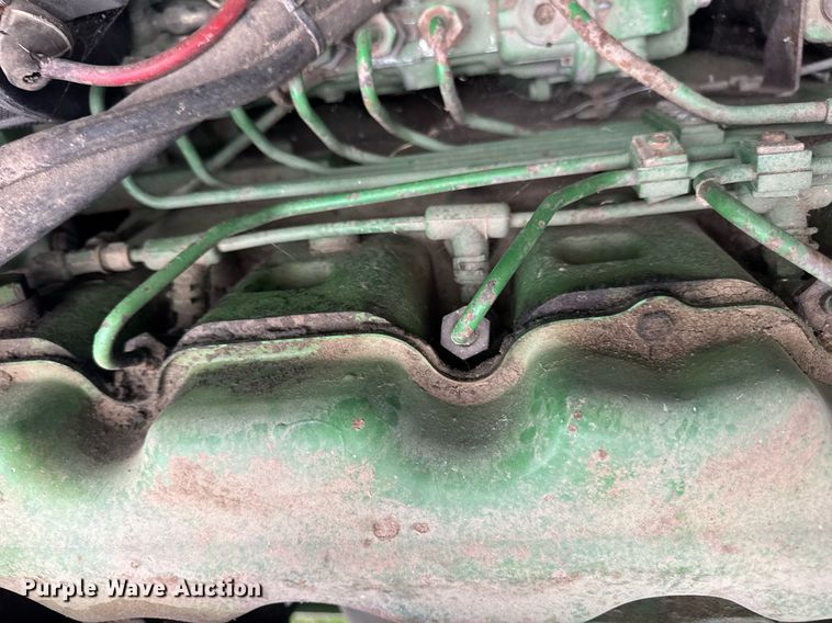 image for item DV4004 1981 John Deere 6620 Turbo combine