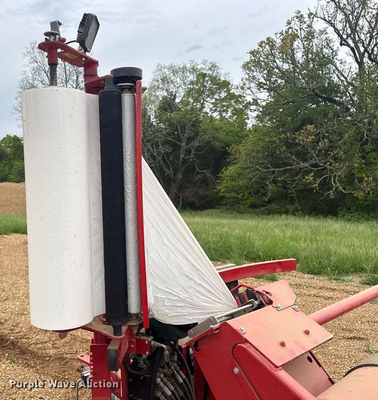 image for item DV4007 2023 Anderson 680HS bale wrapper