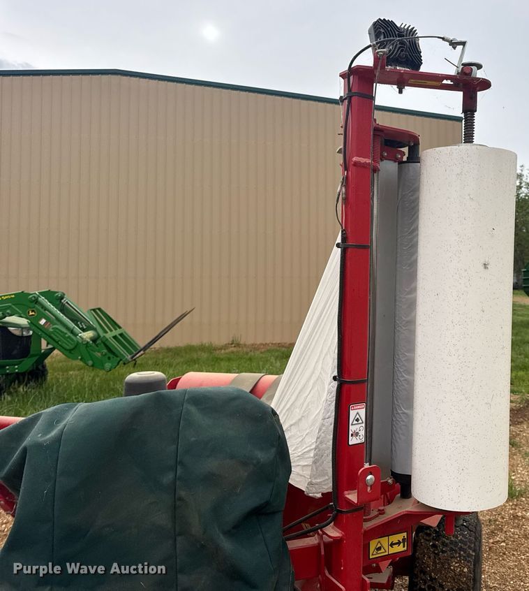 image for item DV4007 2023 Anderson 680HS bale wrapper