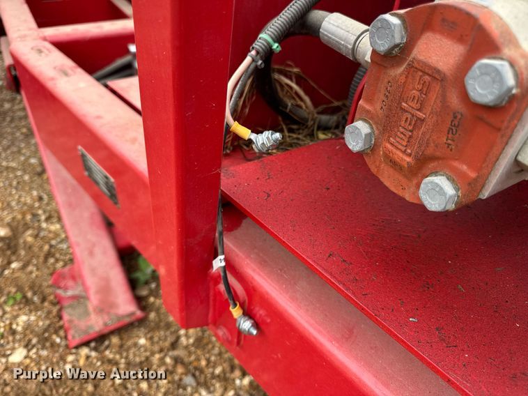 image for item DV4007 2023 Anderson 680HS bale wrapper