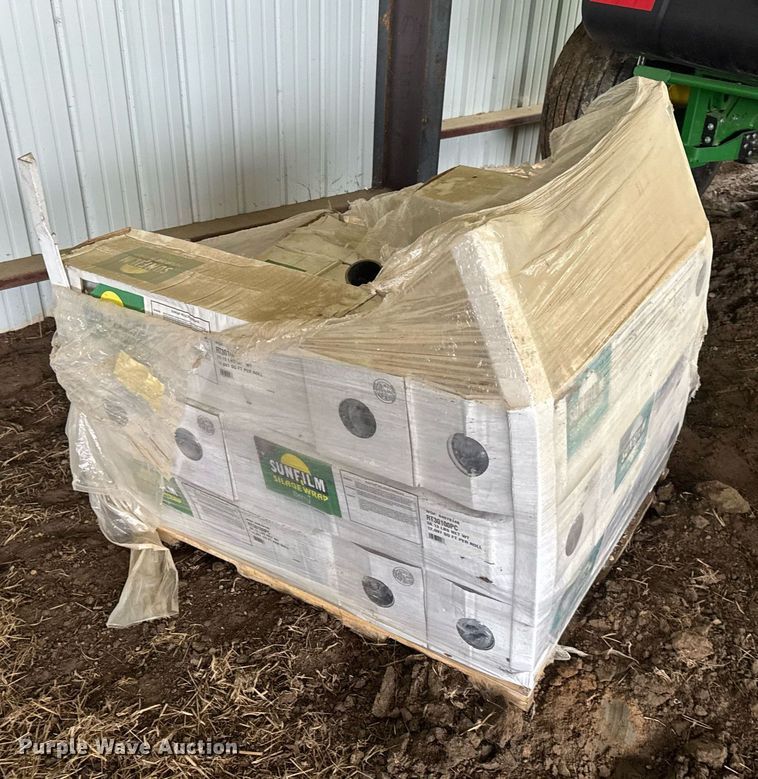 image for item DV4007 2023 Anderson 680HS bale wrapper