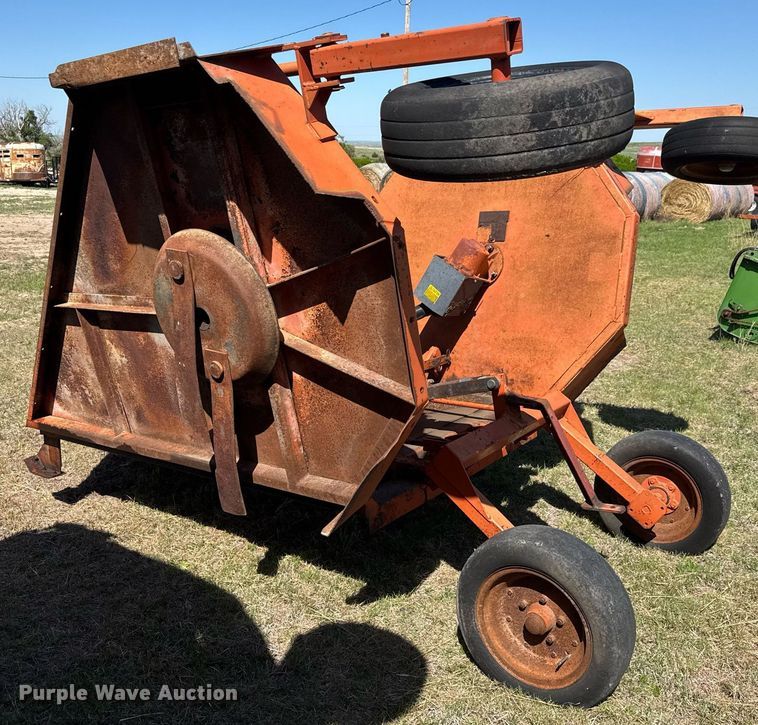 image for item DX8997 Batwing rotary mower