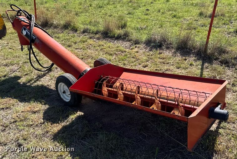 image for item DX8999 Wheatheart auger