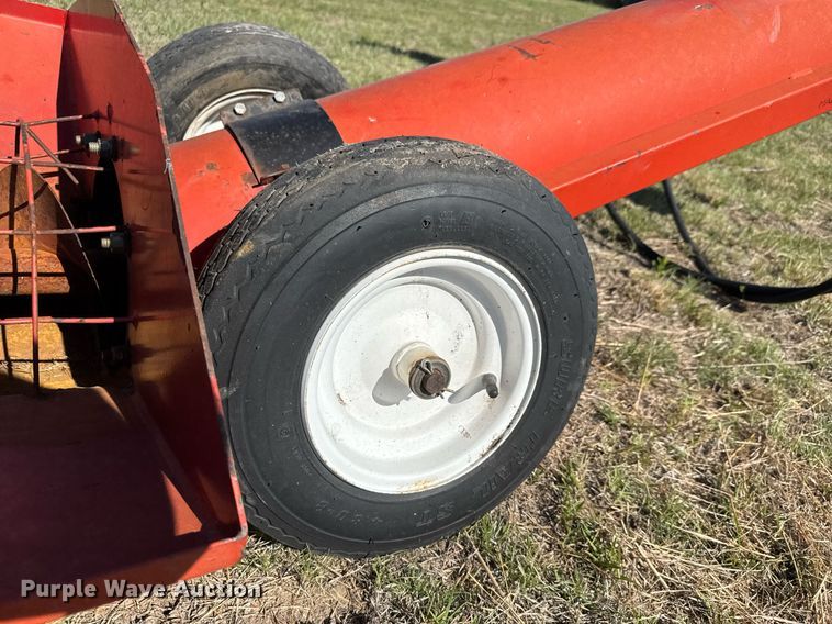 image for item DX8999 Wheatheart auger