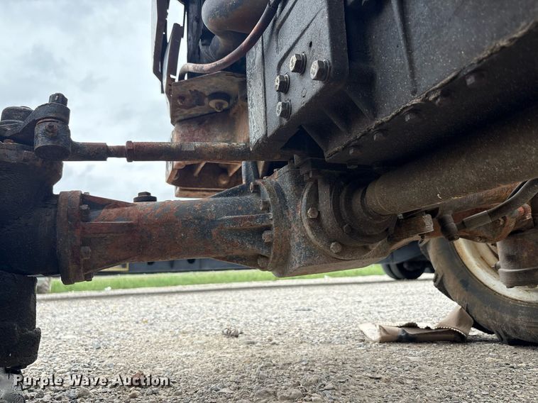 image for item DY2466 2004 Johnson JT3004-AK2 tractor