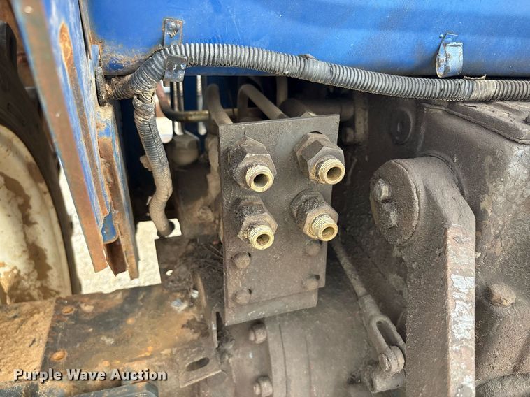 image for item DY2466 2004 Johnson JT3004-AK2 tractor