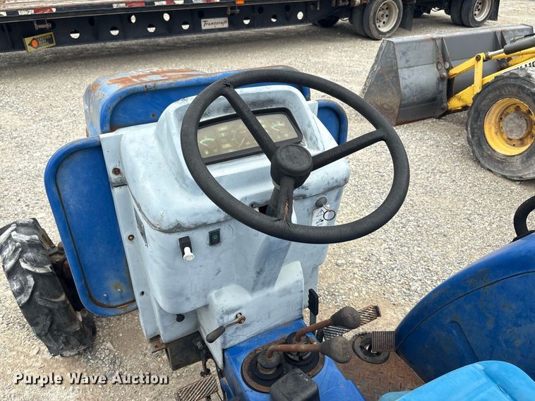 image for item DY2466 2004 Johnson JT3004-AK2 tractor