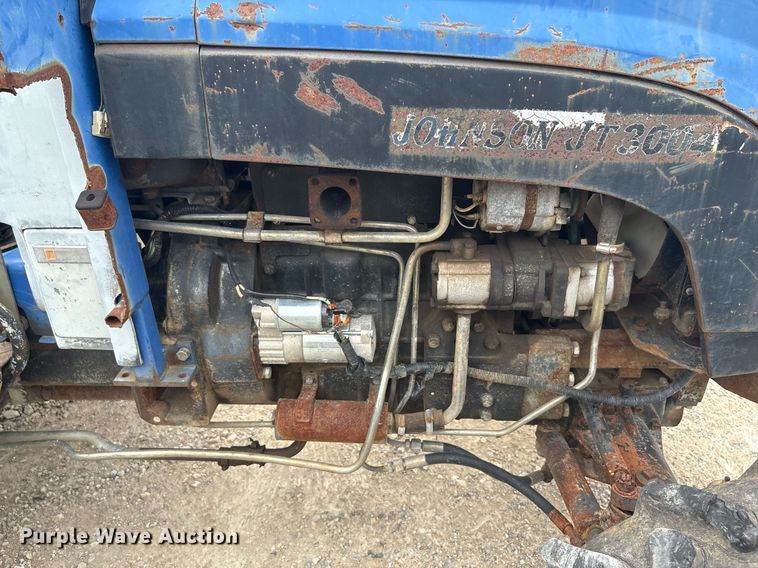 image for item DY2466 2004 Johnson JT3004-AK2 tractor