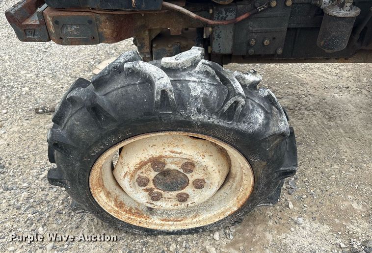 image for item DY2466 2004 Johnson JT3004-AK2 tractor