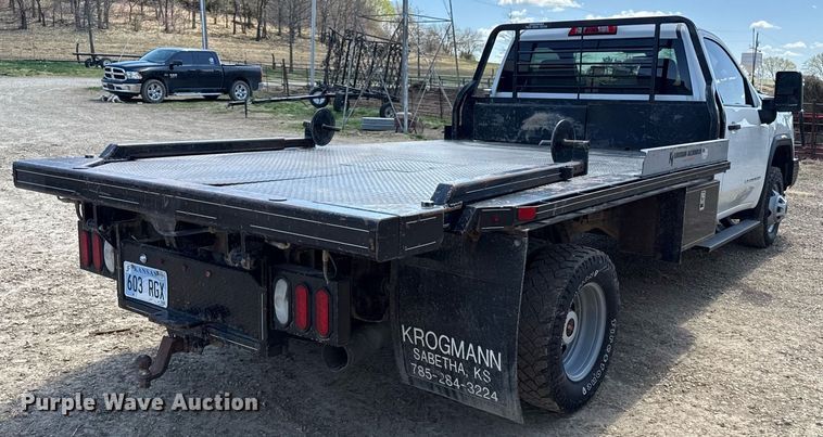 image for item DY8017 2020 GMC Sierra 3500HD bale bed pickup truck