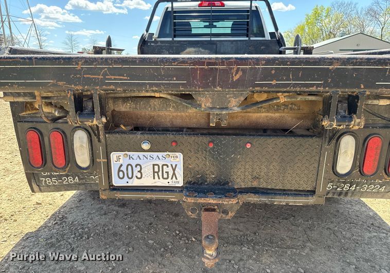 image for item DY8017 2020 GMC Sierra 3500HD bale bed pickup truck