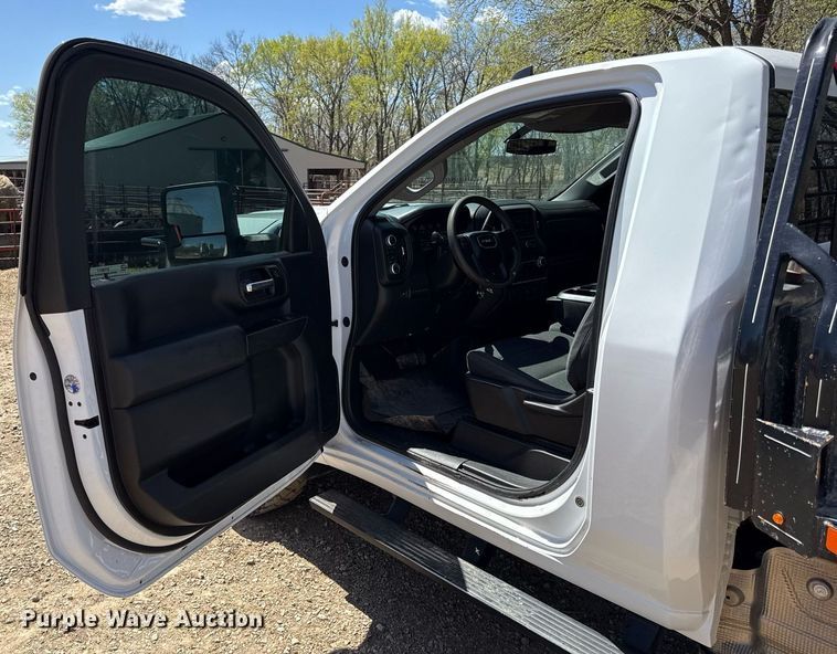 image for item DY8017 2020 GMC Sierra 3500HD bale bed pickup truck