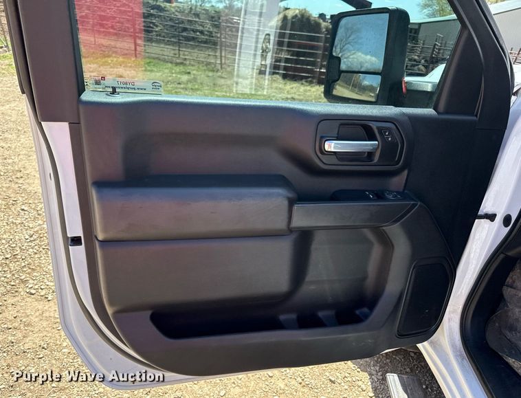 image for item DY8017 2020 GMC Sierra 3500HD bale bed pickup truck