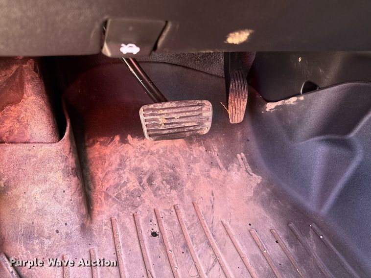 image for item DY8017 2020 GMC Sierra 3500HD bale bed pickup truck