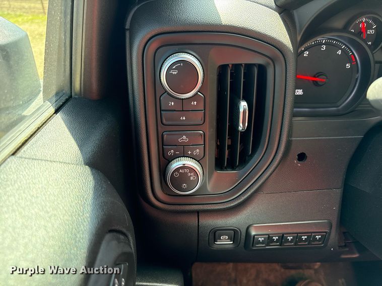 image for item DY8017 2020 GMC Sierra 3500HD bale bed pickup truck